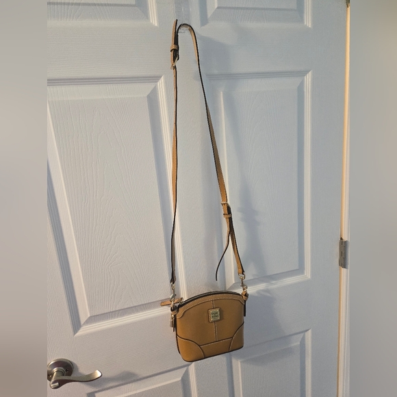 Dooney & Bourke crossbody bag - Picture 3 of 11